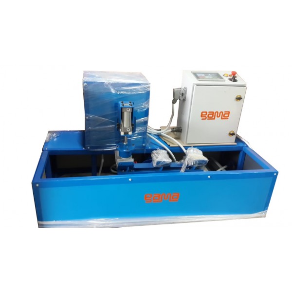 Cricket Bat Knocking Machines